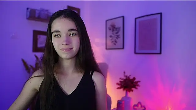 Snapshot of Gia_Paige18 chatting on 11/09/25, 02:59 Gia Paige18 online show from 11/09/25, 02:59