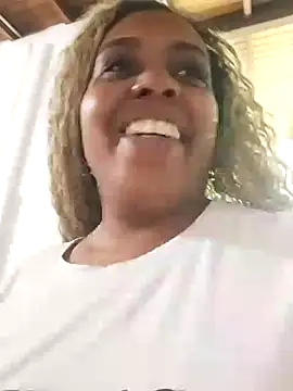 Snapshot of ELLA_KELLY chatting on 09/14/25, 11:53 ELLA KELLY online show from 09/14/25, 11:53