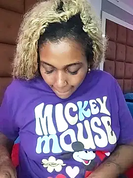 Snapshot of ELLA_KELLY chatting on 09/18/25, 11:56 ELLA KELLY online show from 09/18/25, 11:56
