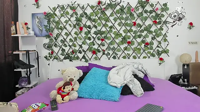 1lovelygirls online show from 12/27/24, 12:12