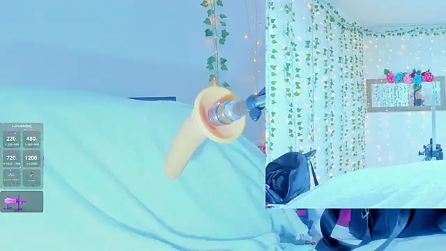 Tiffanny Love  online show from 11/16/25, 09:04