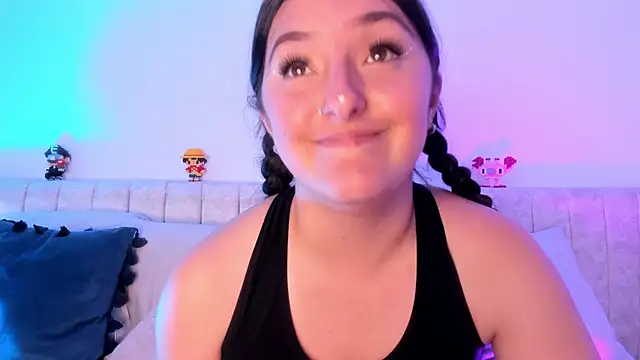 Snapshot of Kathia_Morelli chatting on 02/18/25, 02:59 Kathia Morelli online show from 02/18/25, 02:59