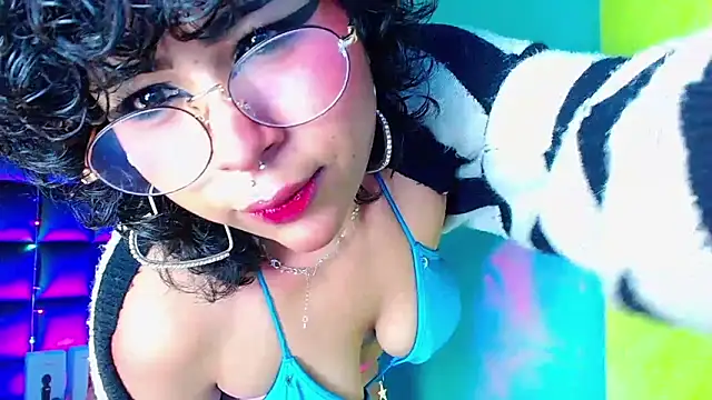 kuromi69 online show from 01/17/25, 05:11