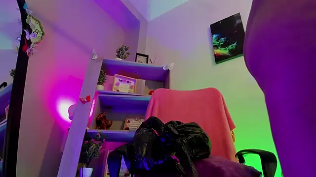 kuromi69 online show from 10/05/25, 04:00