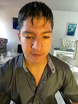Snapshot of james_lincoln chatting on 02/28/25, 05:15 james lincoln online show from 02/28/25, 05:15