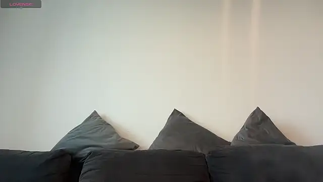 Snapshot of FoxyZen chatting on 02/11/25, 02:24 FoxyZen online show from 02/11/25, 02:24