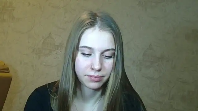 Snapshot of KirraLiam chatting on 02/06/25, 04:03 KirraLiam online show from 02/06/25, 04:03