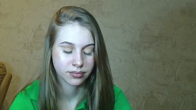 Snapshot of KirraLiam chatting on 02/08/25, 04:25 KirraLiam online show from 02/08/25, 04:25