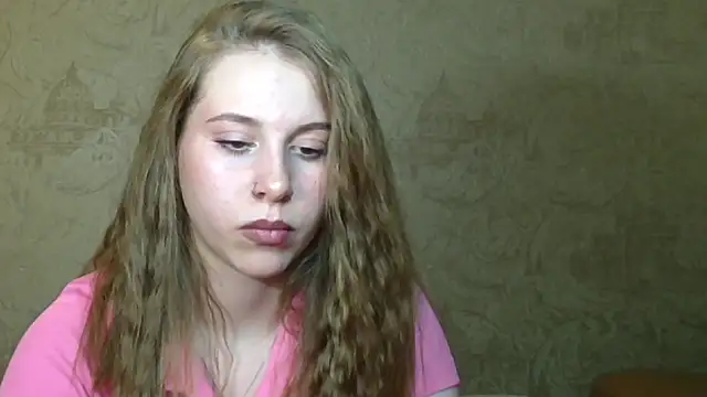 Snapshot of KirraLiam chatting on 02/14/25, 04:31 KirraLiam online show from 02/14/25, 04:31