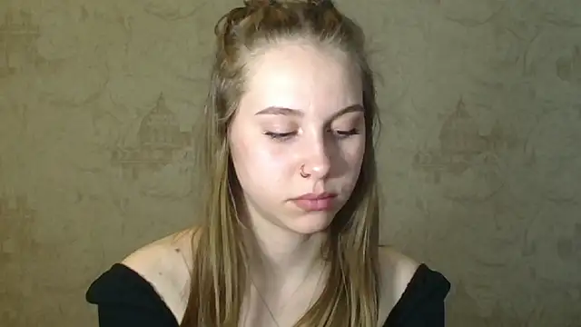 Snapshot of KirraLiam chatting on 03/13/25, 03:06 KirraLiam online show from 03/13/25, 03:06