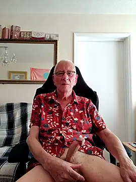 Snapshot of cutaboverest chatting on 10/01/25, 03:07 cutaboverest online show from 10/01/25, 03:07