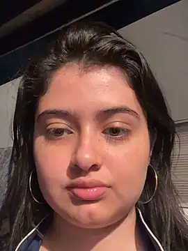 Stephania 18 online show from 12/05/24, 03:26