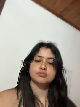 Stephania 18 online show from 10/11/25, 04:55