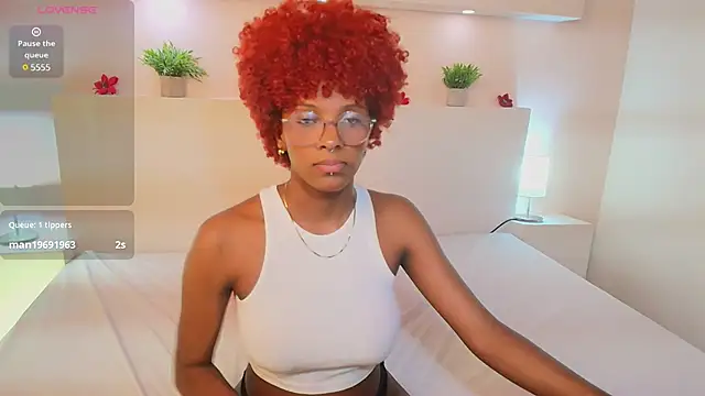 Snapshot of LiannaDixon chatting on 01/20/25, 01:42 LiannaDixon online show from 01/20/25, 01:42
