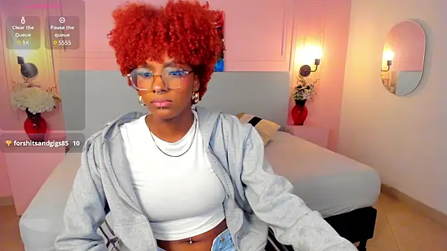Snapshot of LiannaDixon chatting on 02/06/25, 03:31 LiannaDixon online show from 02/06/25, 03:31