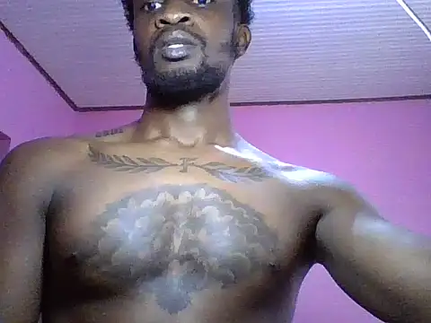 Snapshot of Tonedom chatting on 10/07/25, 01:19 Tonedom online show from 10/07/25, 01:19