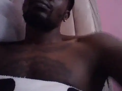 Snapshot of Tonedom chatting on 10/09/25, 08:23 Tonedom online show from 10/09/25, 08:23