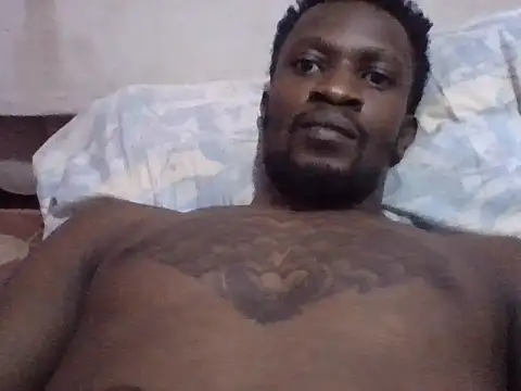 Snapshot of Tonedom chatting on 10/11/25, 02:33 Tonedom online show from 10/11/25, 02:33