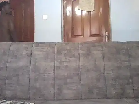 Snapshot of Tonedom chatting on 10/12/25, 06:12 Tonedom online show from 10/12/25, 06:12