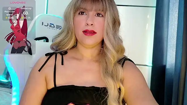Snapshot of GatitaXD27 chatting on 01/14/25, 03:04 GatitaXD27 online show from 01/14/25, 03:04