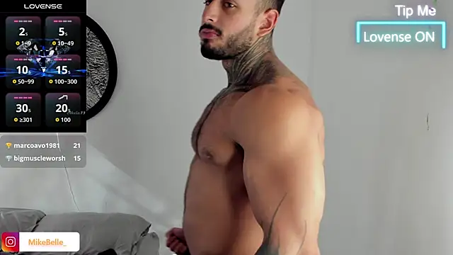 Snapshot of mike_belle chatting on 11/16/25, 08:14 mike belle online show from 11/16/25, 08:14