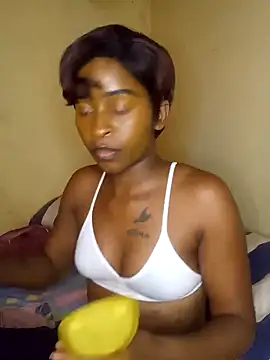 Snapshot of Nomawethu2002 chatting on 09/28/25, 12:32 Nomawethu2002 online show from 09/28/25, 12:32