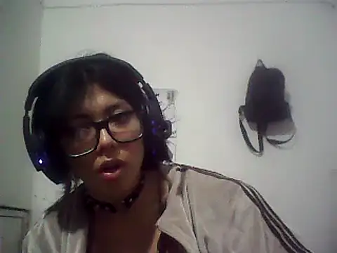 Snapshot of chinanochina chatting on 03/05/25, 04:02 chinanochina online show from 03/05/25, 04:02