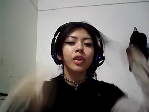 Snapshot of chinanochina chatting on 03/09/25, 03:01 chinanochina online show from 03/09/25, 03:01