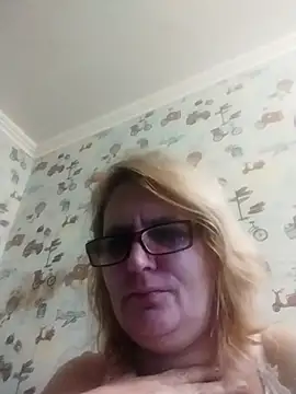 Snapshot of Forest-Lady chatting on 10/26/25, 09:26 Forest-Lady online show from 10/26/25, 09:26