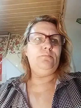 Snapshot of Forest-Lady chatting on 11/05/25, 01:33 Forest-Lady online show from 11/05/25, 01:33