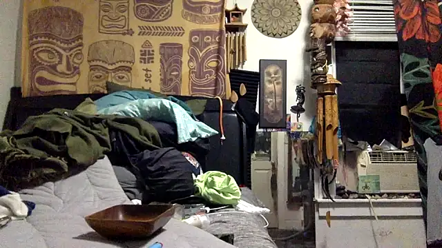 Snapshot of Robriguezxxx chatting on 10/10/25, 05:28 Robriguezxxx online show from 10/10/25, 05:28