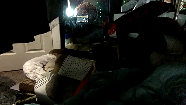 Snapshot of Robriguezxxx chatting on 11/18/25, 05:45 Robriguezxxx online show from 11/18/25, 05:45