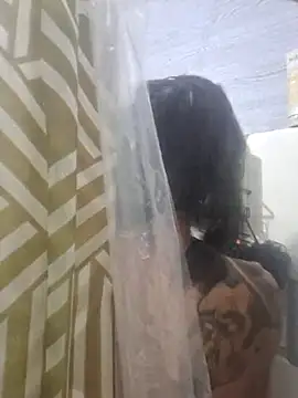 Snapshot of Robriguezxxx chatting on 11/20/25, 06:13 Robriguezxxx online show from 11/20/25, 06:13