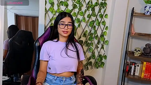 Snapshot of thalia_066 chatting on 03/13/25, 02:49 thalia 066 online show from 03/13/25, 02:49