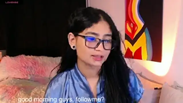 Snapshot of thalia_066 chatting on 10/25/25, 11:29 thalia 066 online show from 10/25/25, 11:29