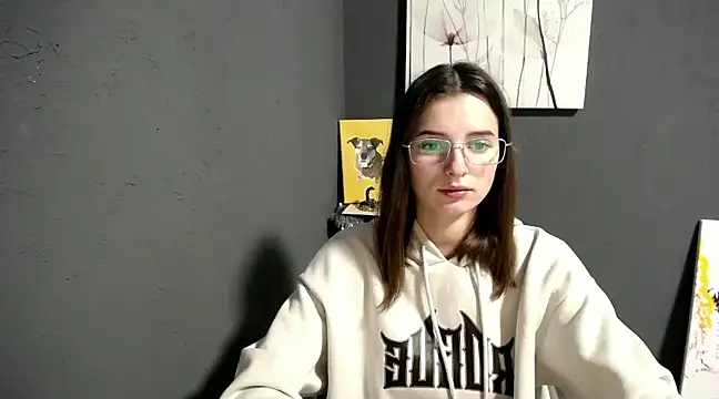 Snapshot of lady_olivia_ chatting on 12/10/24, 01:33 lady olivia online show from 12/10/24, 01:33