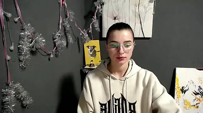 Snapshot of lady_olivia_ chatting on 12/19/24, 01:40 lady olivia online show from 12/19/24, 01:40