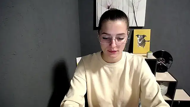 Snapshot of lady_olivia_ chatting on 09/26/25, 02:10 lady olivia online show from 09/26/25, 02:10