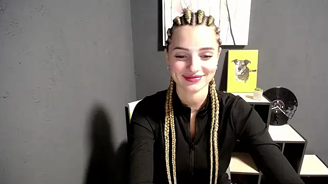 Snapshot of lady_olivia_ chatting on 10/10/25, 01:32 lady olivia online show from 10/10/25, 01:32