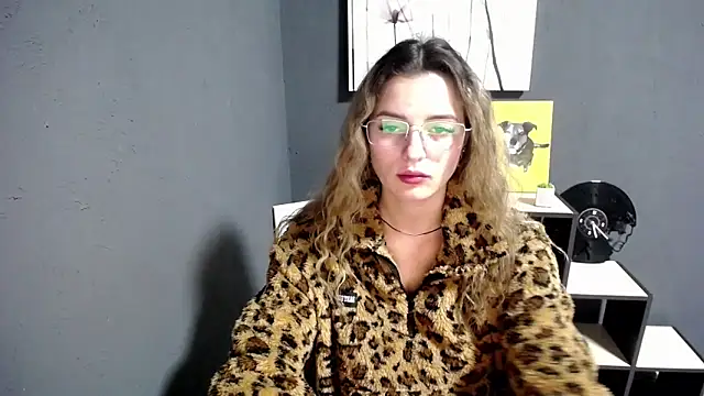 Snapshot of lady_olivia_ chatting on 10/29/25, 05:14 lady olivia online show from 10/29/25, 05:14