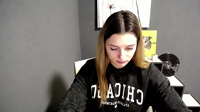 Snapshot of lady_olivia_ chatting on 11/04/25, 03:00 lady olivia online show from 11/04/25, 03:00