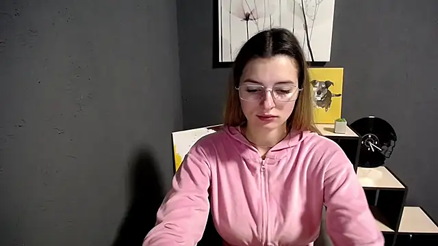 Snapshot of lady_olivia_ chatting on 11/10/25, 03:00 lady olivia online show from 11/10/25, 03:00