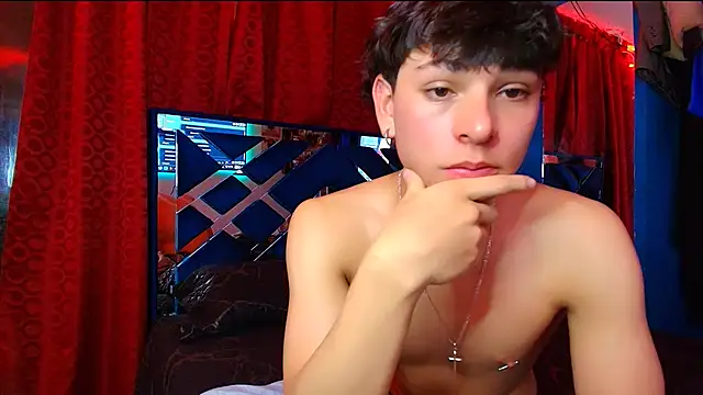 Snapshot of Luke_Howland chatting on 10/08/25, 12:19 Luke Howland online show from 10/08/25, 12:19