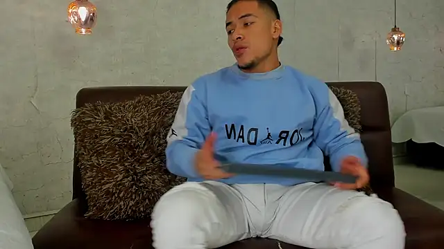 Bryson Collins  online show from 01/02/25, 11:16