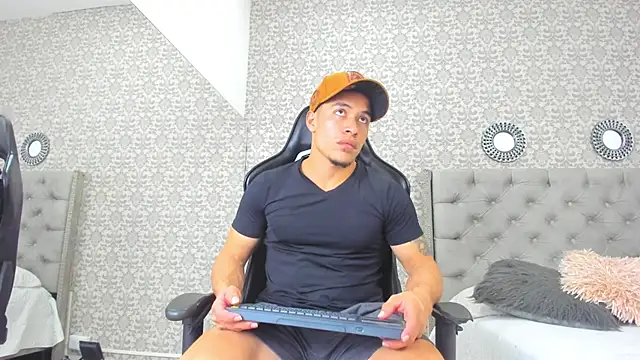 Bryson Collins  online show from 01/20/25, 11:10