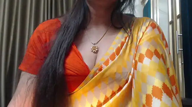 Snapshot of desi-maisa130 chatting on 12/01/24, 07:36 desi-maisa130 online show from 12/01/24, 07:36