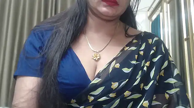 Snapshot of desi-maisa130 chatting on 02/15/25, 08:33 desi-maisa130 online show from 02/15/25, 08:33