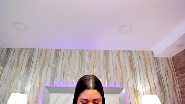 Snapshot of SophiaLaurens chatting on 02/10/25, 10:09 SophiaLaurens online show from 02/10/25, 10:09