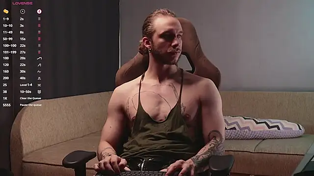 Snapshot of pleasure8869 chatting on 12/30/24, 07:04 pleasure8869 online show from 12/30/24, 07:04