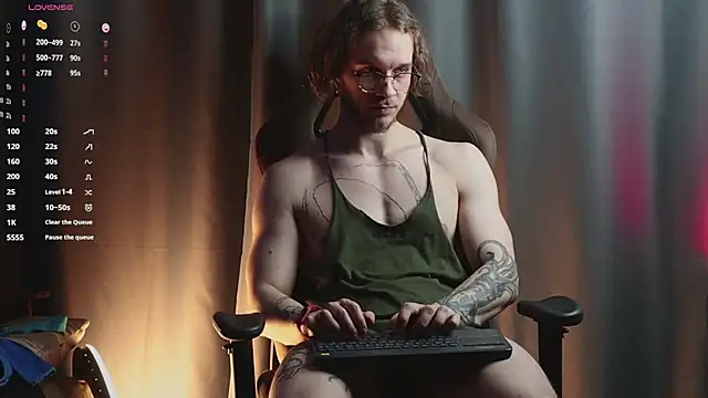 Snapshot of pleasure8869 chatting on 01/25/25, 10:51 pleasure8869 online show from 01/25/25, 10:51